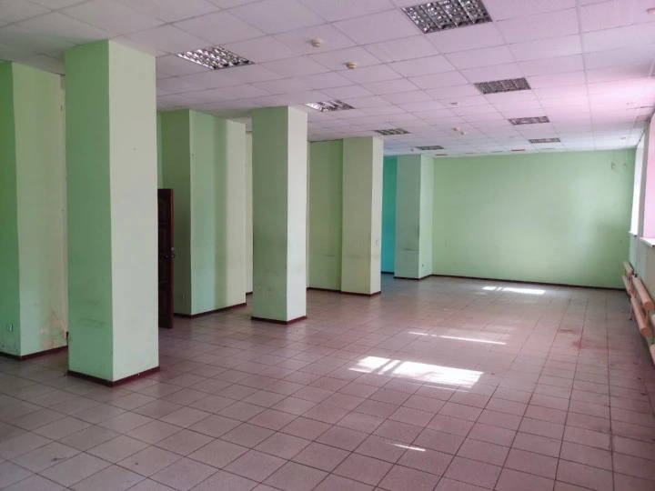 Помещение, назначение нежилое, общей площадью 425 кв.м., этаж 01, подвал, номера на поэтажном плане 8-17, 15-33, адрес объекта: Владимирская обл., г. Вязники, ул. Владимирская, д.10, кадастровый номер: 33:21:010214:304.
